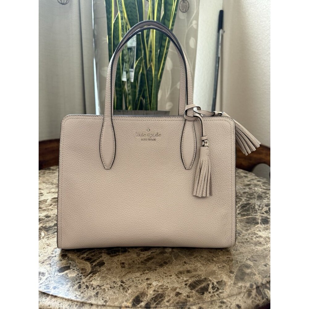 Kate Spade NY Rowe Peach Top Zip Satchel Leather Handbag Purse MSRP 369.99 Sz M
